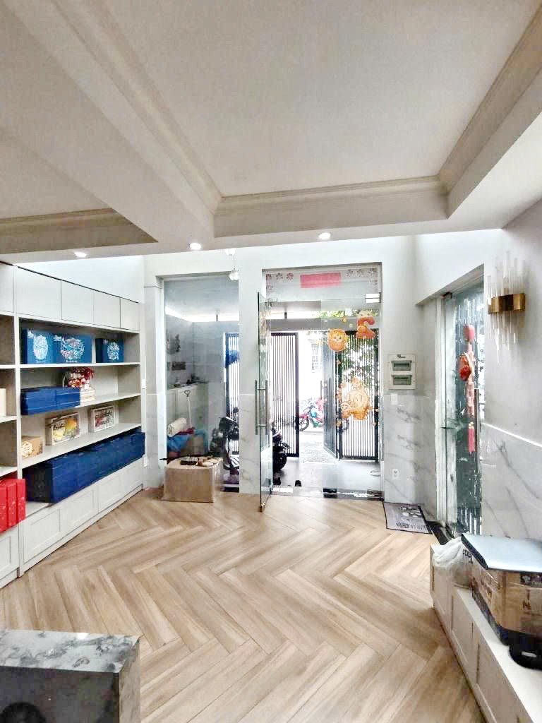 Bán căn góc 4 tầng hẻm xe hơi đường Hưng Phú P.10 Quận 8